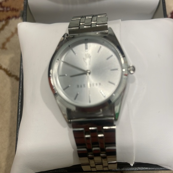 Rae Dunn
Women's Chloe Silver-Tone Alloy Watch 30mm Style #RD1006SS. - Picture 3 of 9